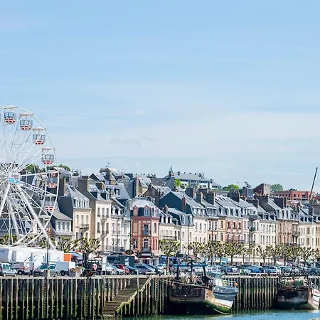 Daire Vue Exceptionnelle Avec Parking Au Port De *