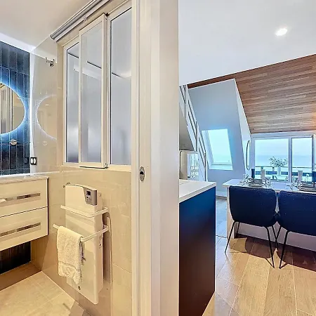 Vue Exceptionnelle Avec Parking Au Port De Lägenhet