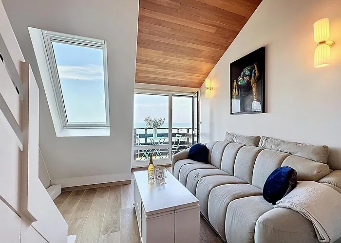 Vue Exceptionnelle Avec Parking Au Port De Lägenhet Deauville