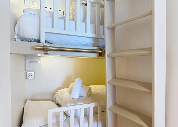 Vue Exceptionnelle Avec Parking Au Port De Lägenhet Deauville