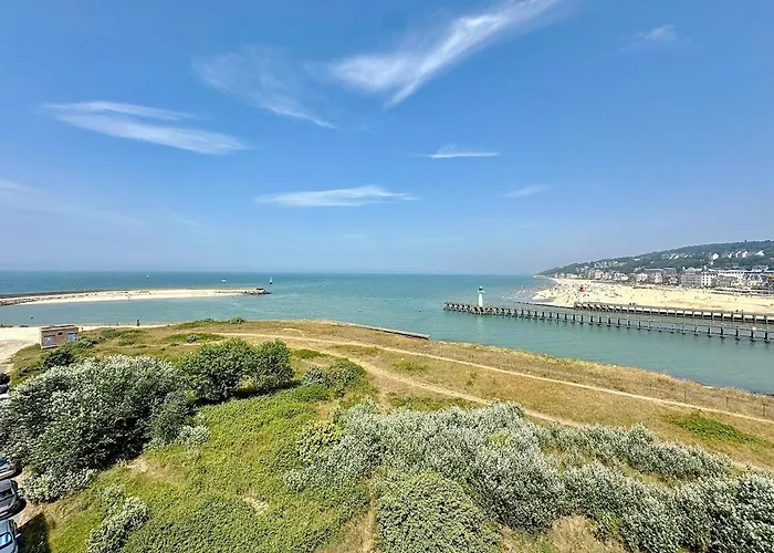 Vue Exceptionnelle Avec Parking Au Port De