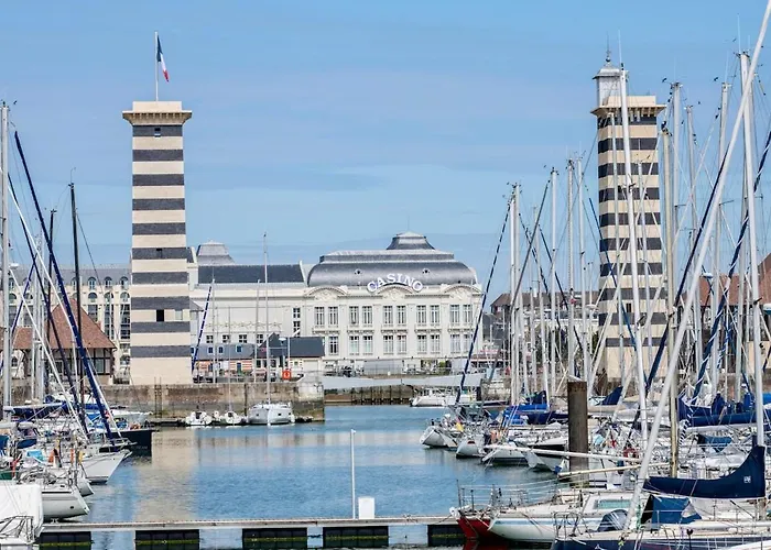 Apartment Vue Exceptionnelle Avec Parking Au Port De *