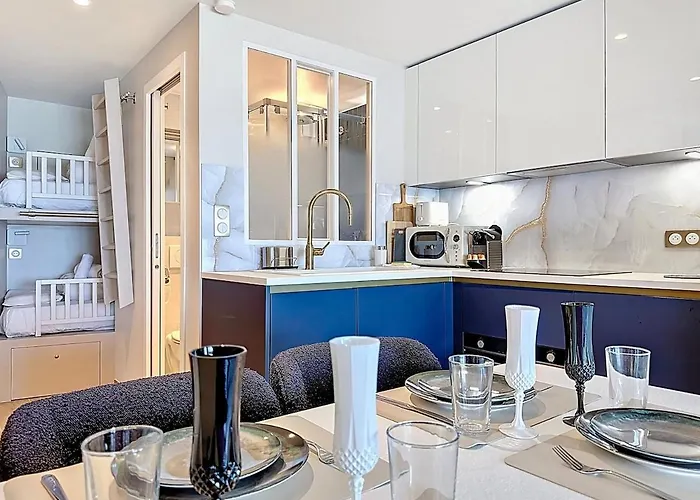 Vue Exceptionnelle Avec Parking Au Port De Apartment Deauville