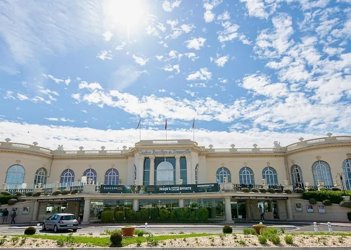 Vue Exceptionnelle Avec Parking Au Port De Apartment *