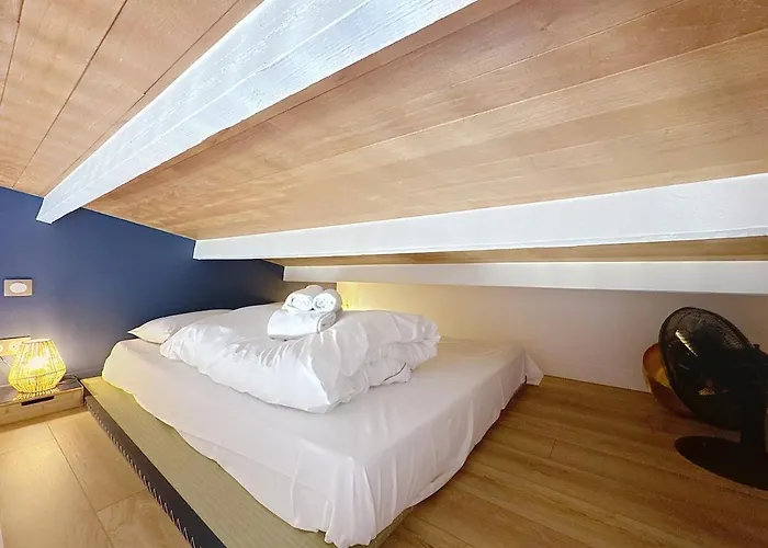 Apartment Vue Exceptionnelle Avec Parking Au Port De