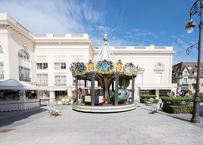 Vue Exceptionnelle Avec Parking Au Port De